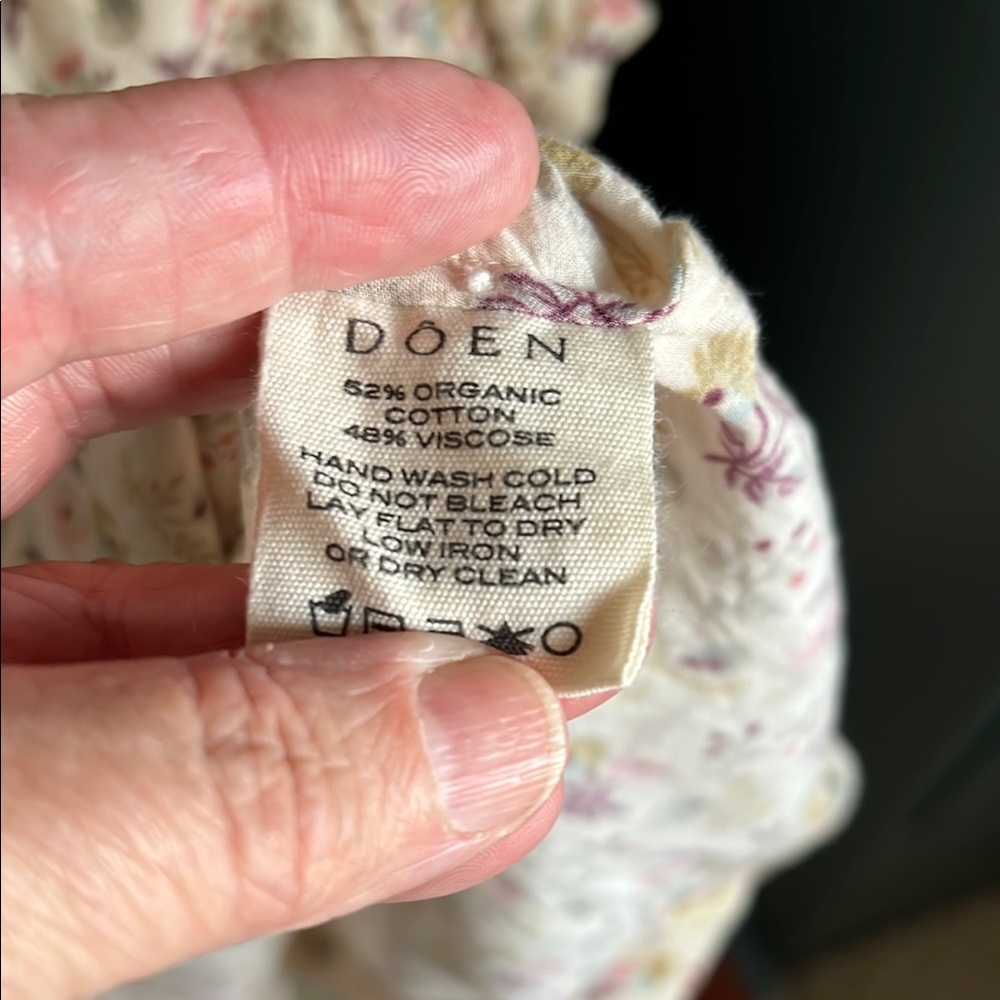 Doen Floral Blouse in Cream and Pink - Picture 3 of 5